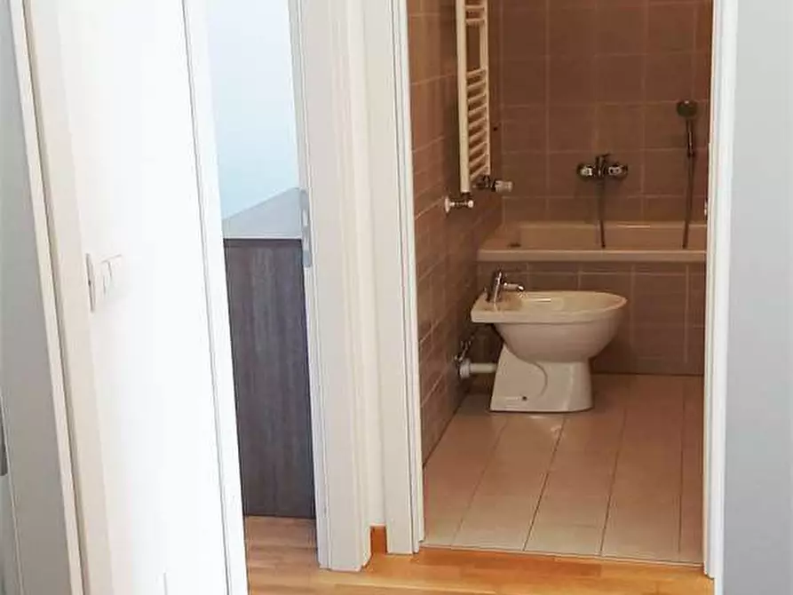 Immagine 20 di Trilocale in vendita  in Via pascoli a Prato