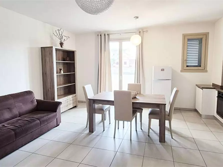 Immagine 1 di Trilocale in vendita  in Via pascoli a Prato