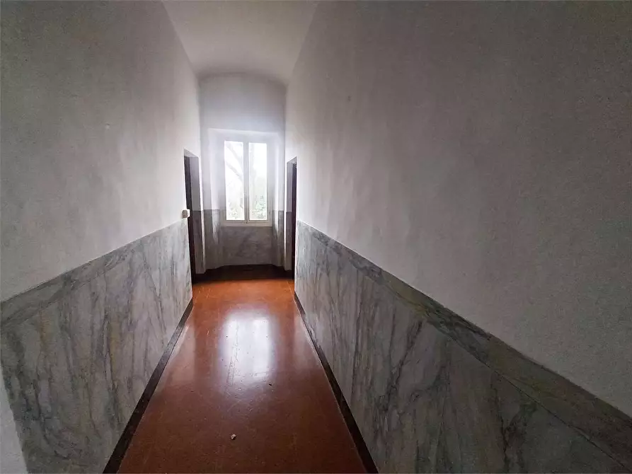 Immagine 7 di Villa in vendita  a Prato