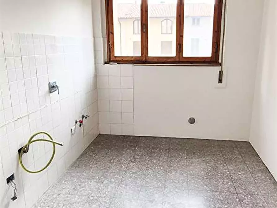 Immagine 7 di Quadrilocale in vendita  a Prato