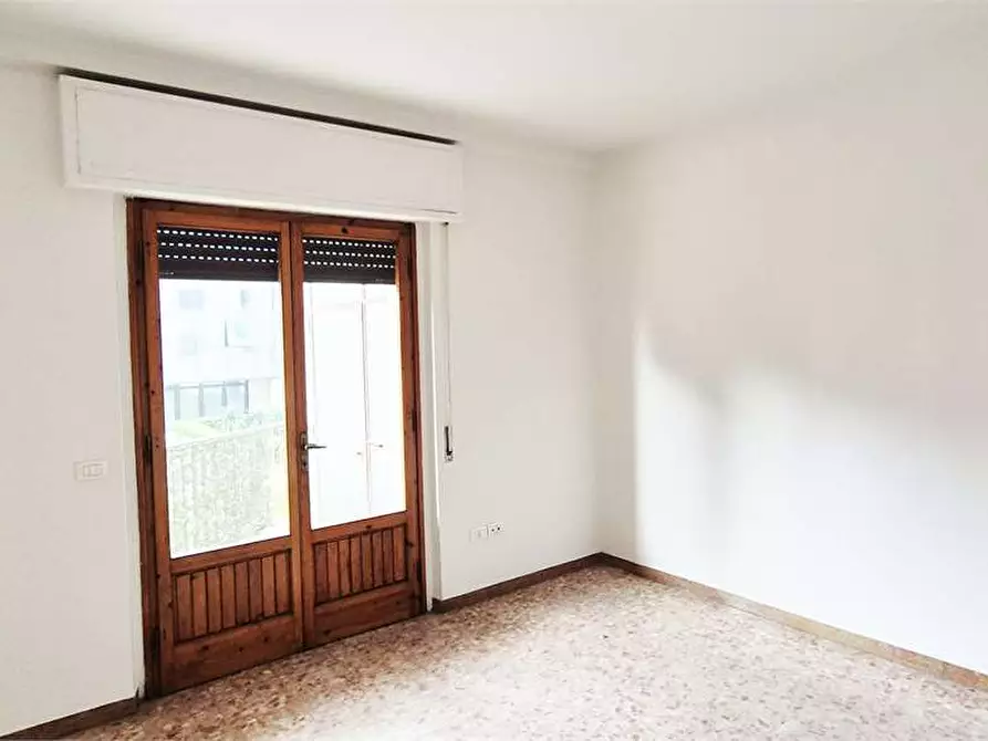 Immagine 15 di Quadrilocale in vendita  a Prato