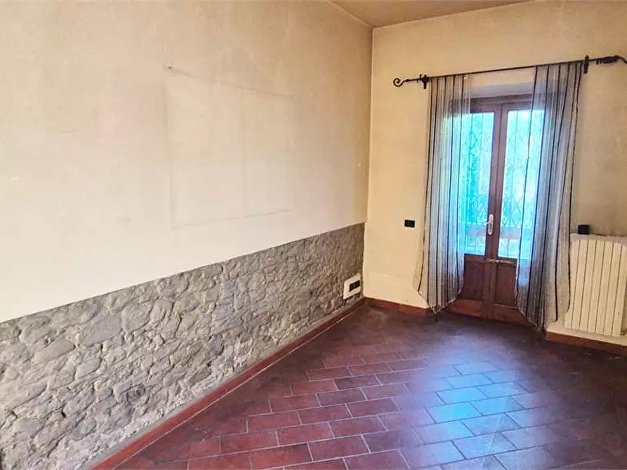 Immagine 8 di Casa indipendente in vendita  a Prato