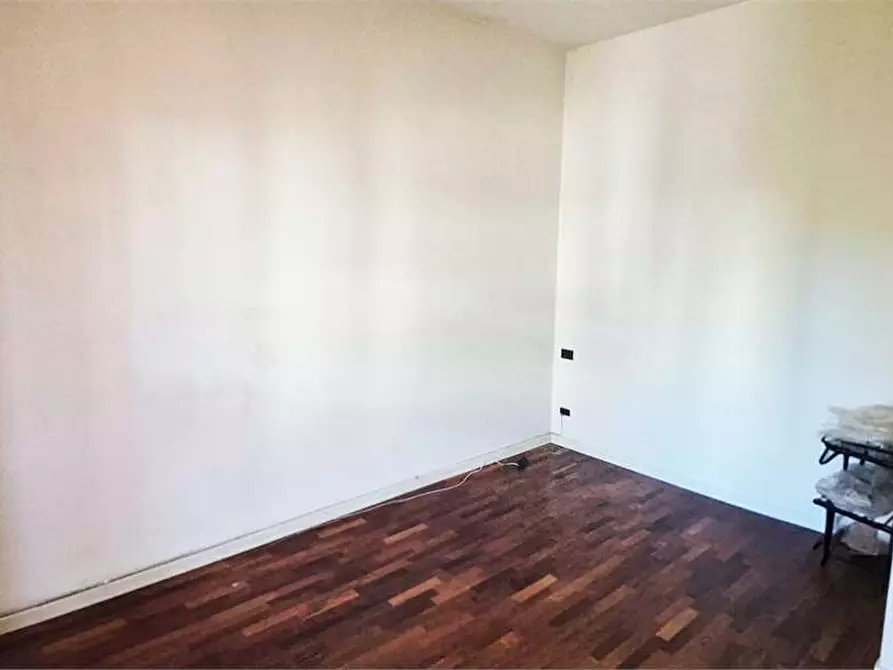 Immagine 36 di Casa indipendente in vendita  a Prato
