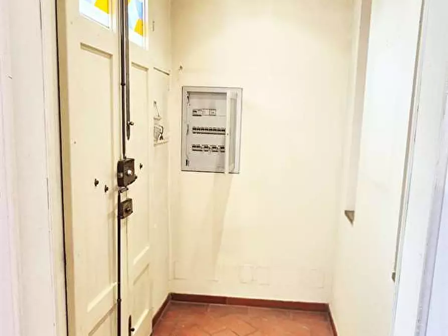 Immagine 3 di Casa indipendente in vendita  a Prato