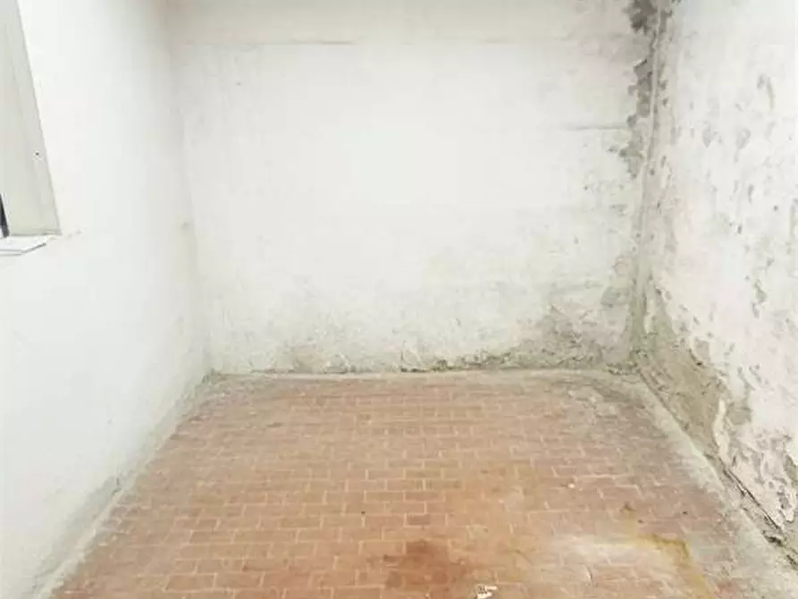 Immagine 26 di Casa indipendente in vendita  a Prato