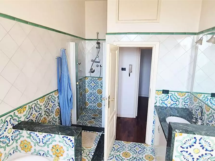 Immagine 43 di Casa indipendente in vendita  a Prato