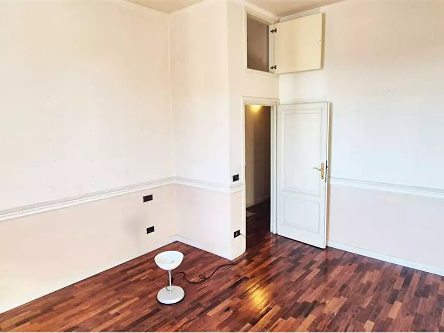 Immagine 33 di Casa indipendente in vendita  a Prato