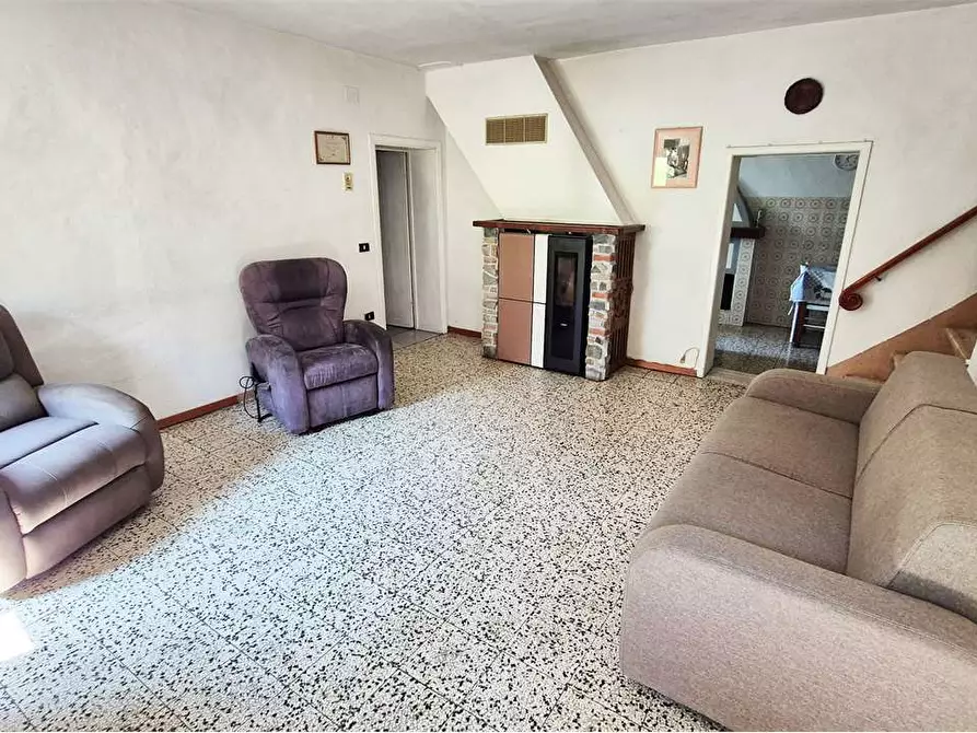 Immagine 7 di Casa indipendente in vendita  a Quarrata