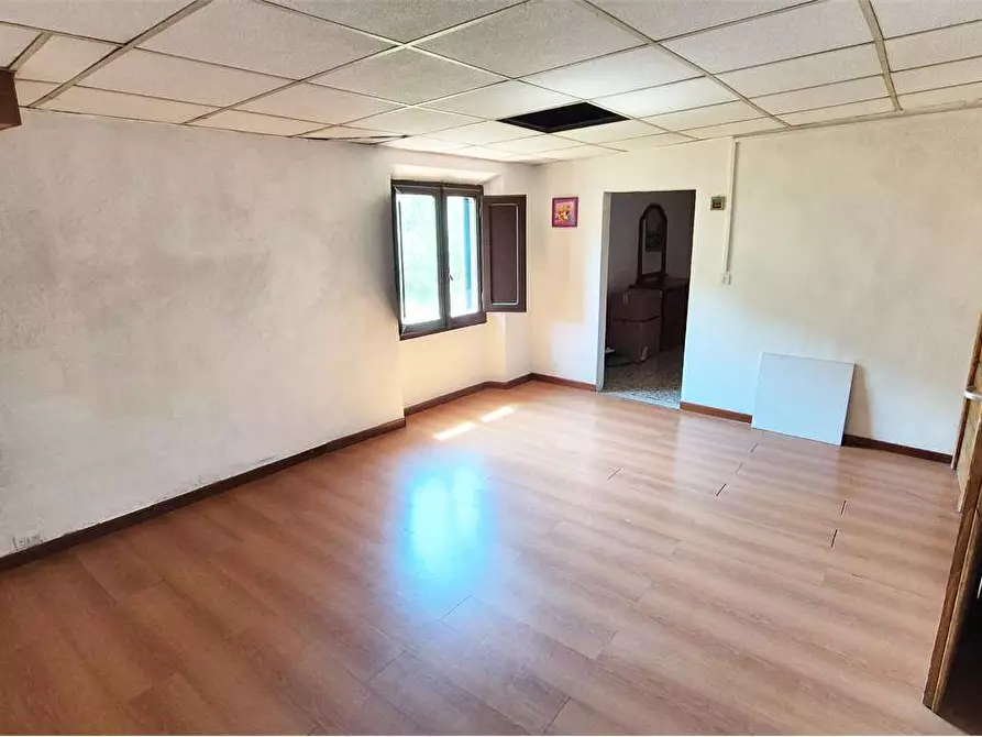 Immagine 18 di Casa indipendente in vendita  a Quarrata