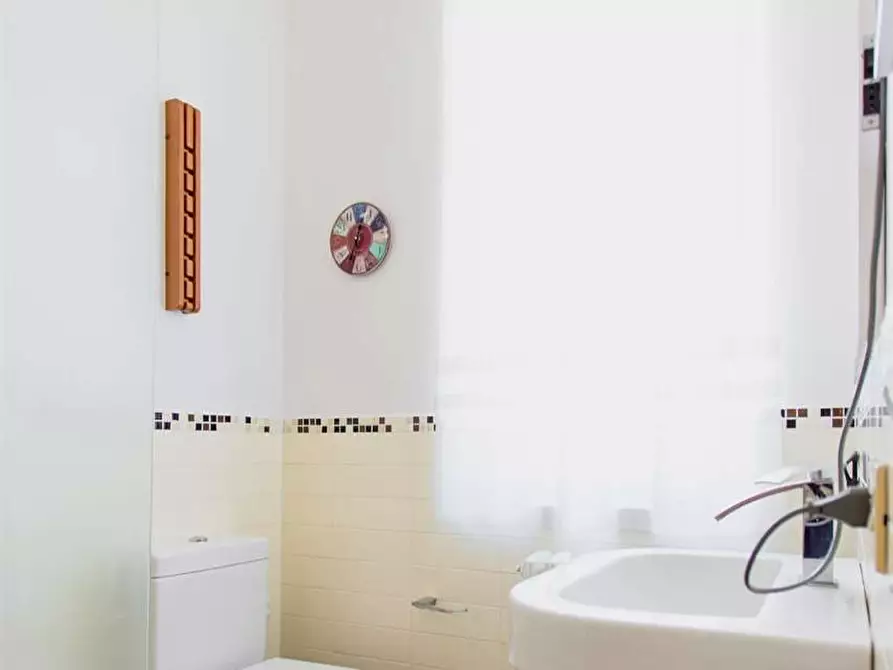 Immagine 27 di Quadrilocale in affitto  a Carmignano
