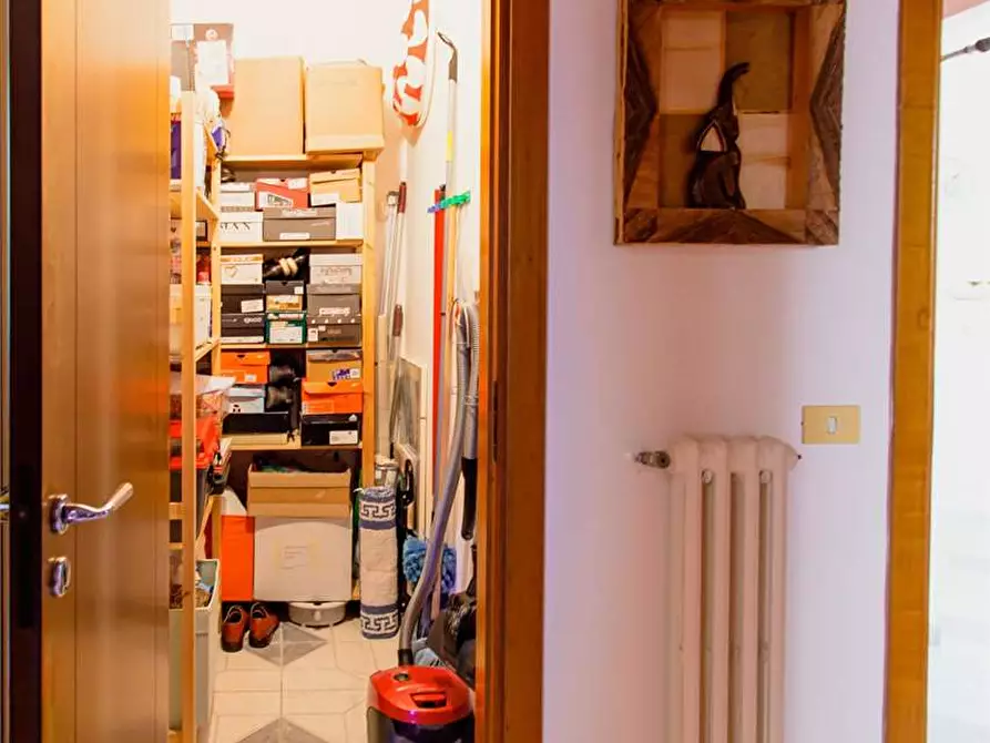 Immagine 29 di Quadrilocale in affitto  a Carmignano