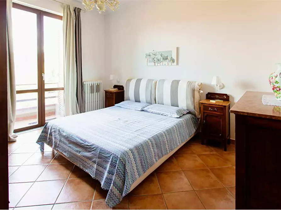 Immagine 18 di Quadrilocale in affitto  a Carmignano