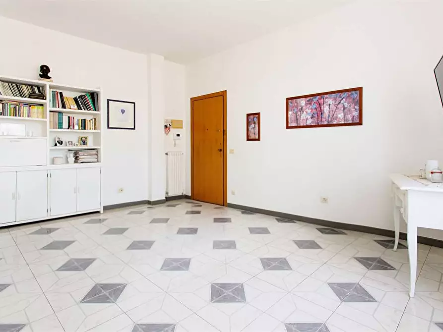 Immagine 9 di Quadrilocale in affitto  a Carmignano