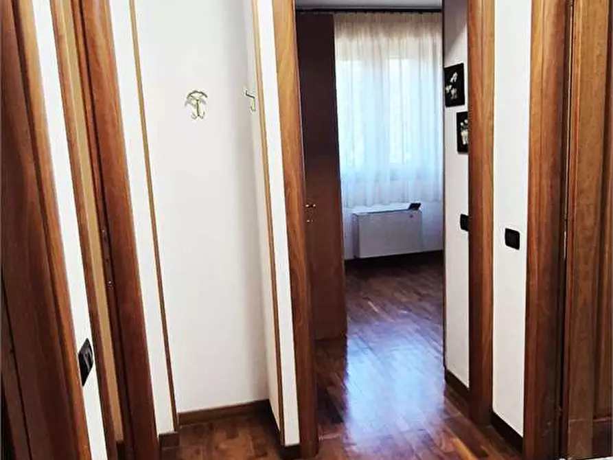 Immagine 14 di Quadrilocale in vendita  a Prato