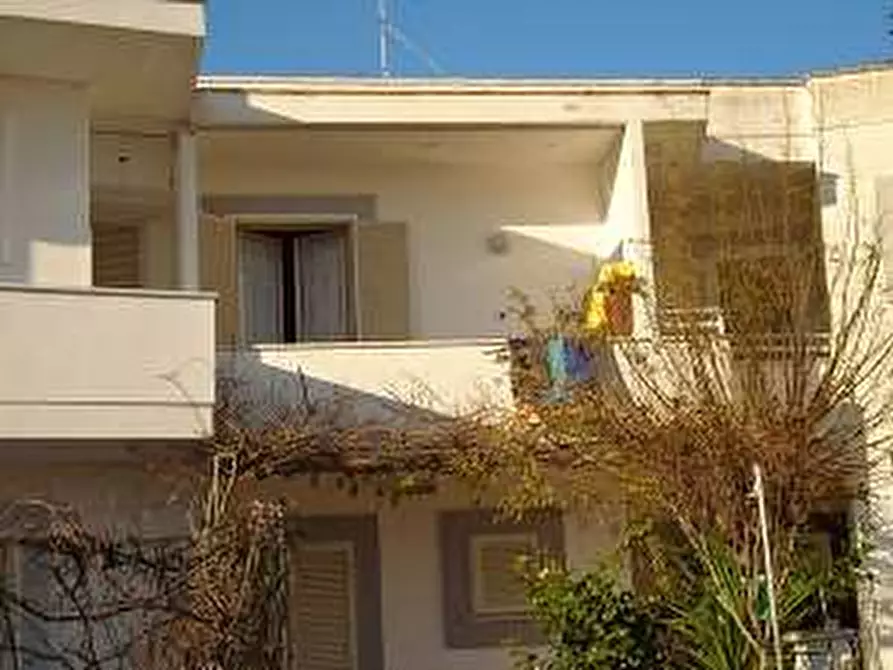 Immagine 1 di Porzione di casa in vendita  a Ugento