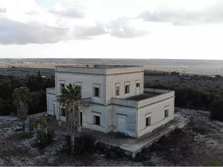 Immagine 27 di Villa in vendita  in contrada manfio a Casarano