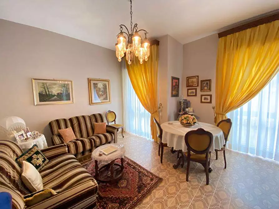 Immagine 2 di Casa indipendente in vendita  in Via Roma a Casarano