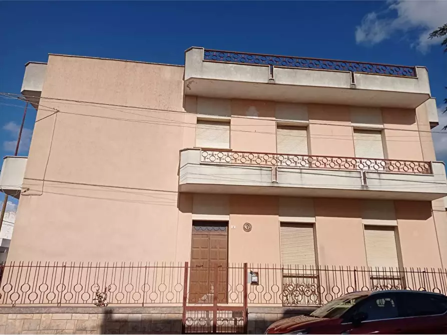 Immagine 7 di Stabile in vendita  in Via Boito a Casarano