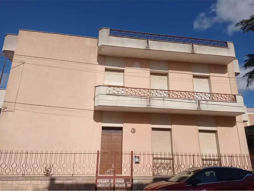 Immagine 10 di Stabile in vendita  in Via Boito a Casarano