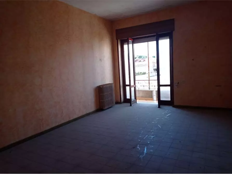 Immagine 22 di Stabile in vendita  in Via Boito a Casarano