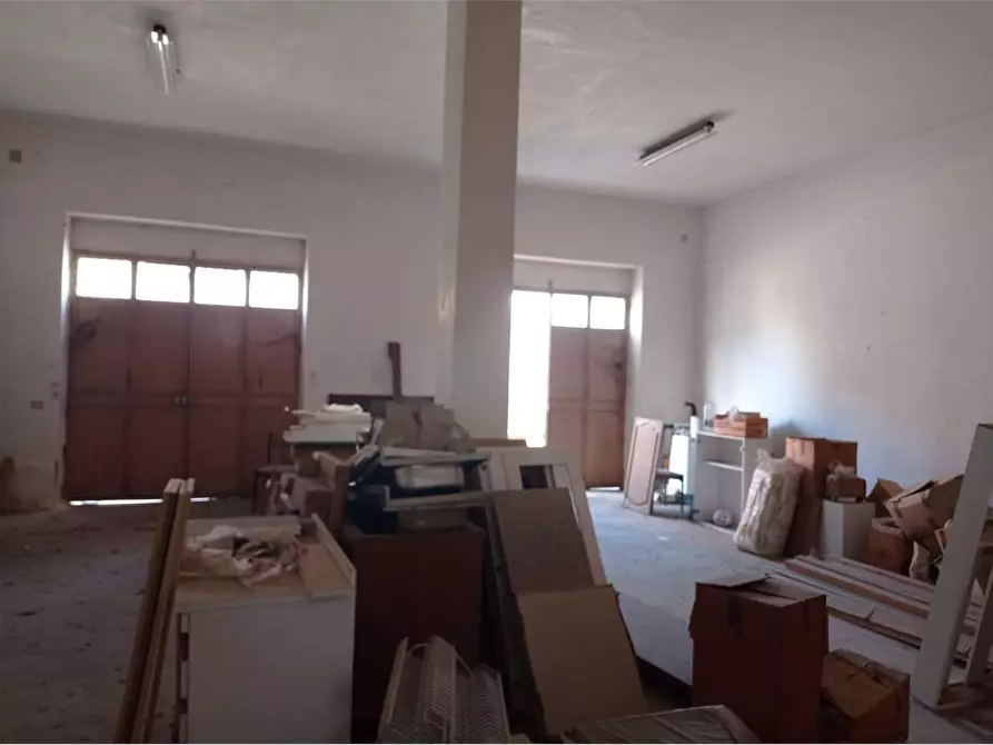 Immagine 28 di Stabile in vendita  in Via Boito a Casarano