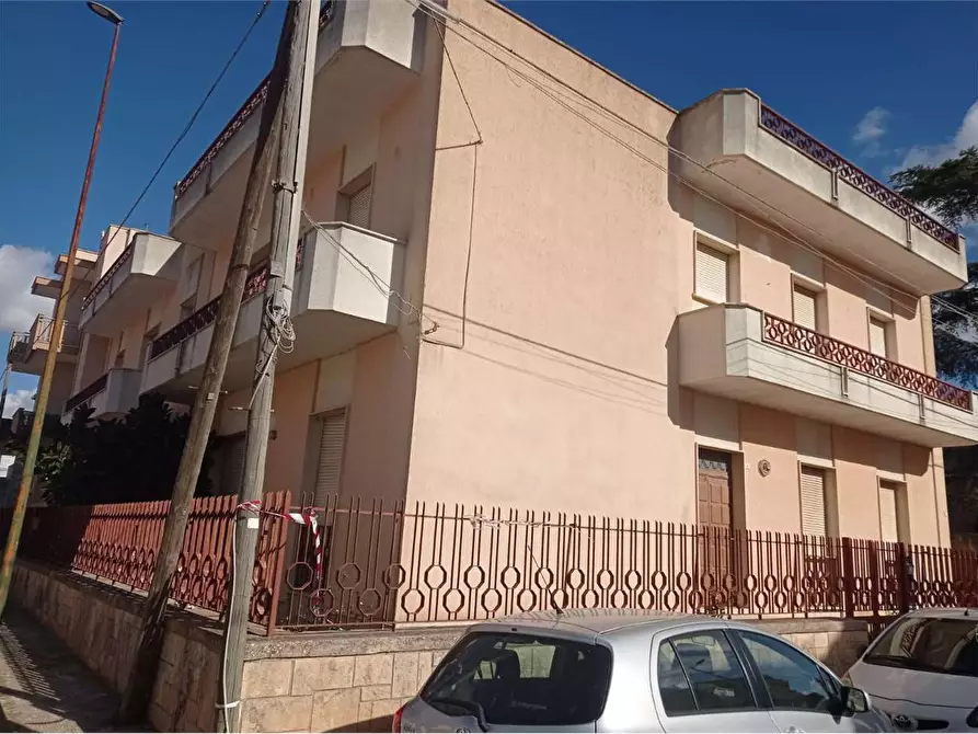 Immagine 32 di Stabile in vendita  in Via Boito a Casarano