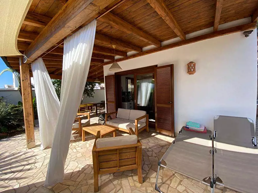 Immagine 4 di Casa indipendente in vendita  in via amalfi  a Taviano