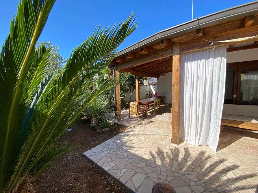 Immagine 2 di Casa indipendente in vendita  in via amalfi  a Taviano