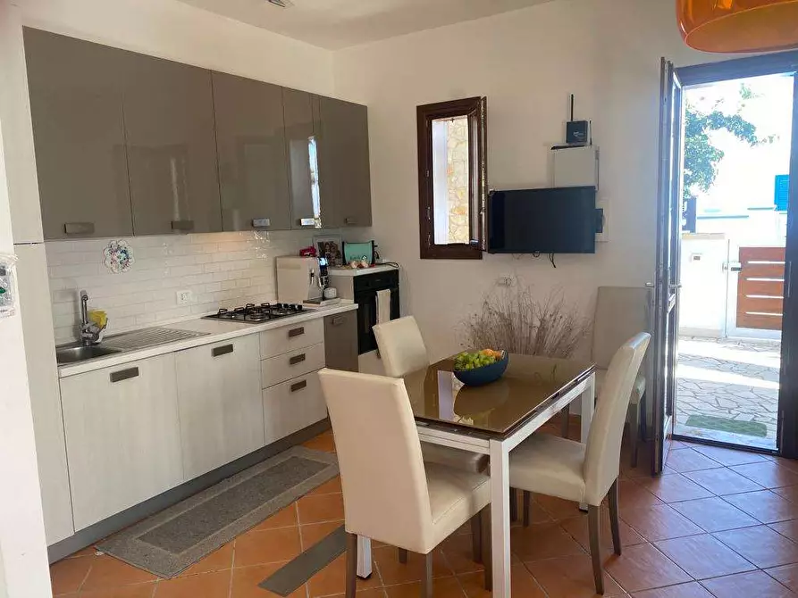 Immagine 9 di Casa indipendente in vendita  in via amalfi  a Taviano