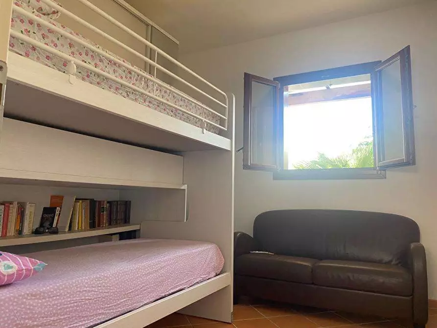 Immagine 15 di Casa indipendente in vendita  in via amalfi  a Taviano