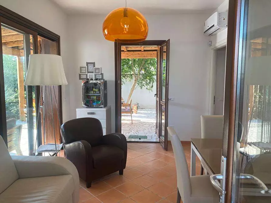 Immagine 11 di Casa indipendente in vendita  in via amalfi  a Taviano