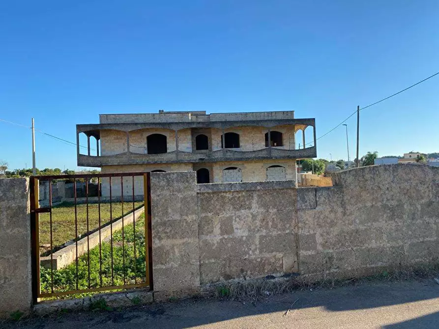 Immagine 21 di Rustico / casale in vendita  a Casarano