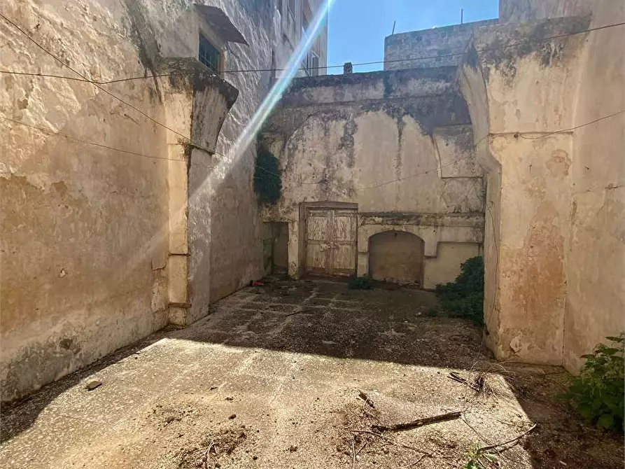 Immagine 28 di Stabile in vendita  in CAVOUR 25 a Casarano