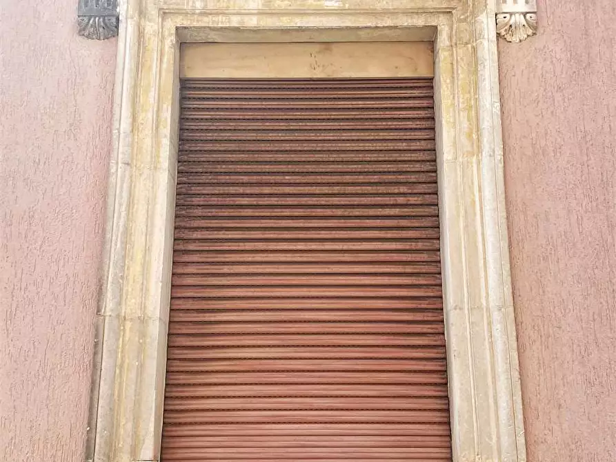 Immagine 3 di Stabile in vendita  in CAVOUR 25 a Casarano