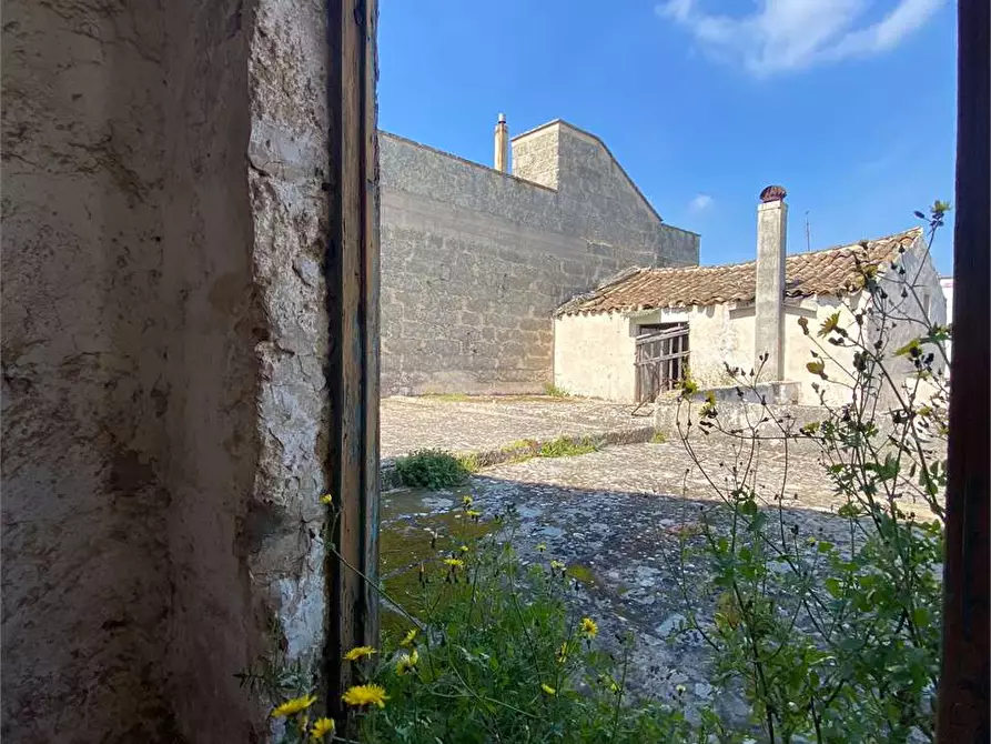 Immagine 30 di Stabile in vendita  in CAVOUR 25 a Casarano