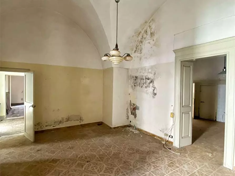 Immagine 15 di Stabile in vendita  in CAVOUR 25 a Casarano