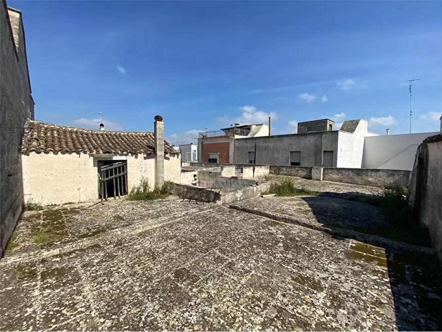 Immagine 31 di Stabile in vendita  in CAVOUR 25 a Casarano