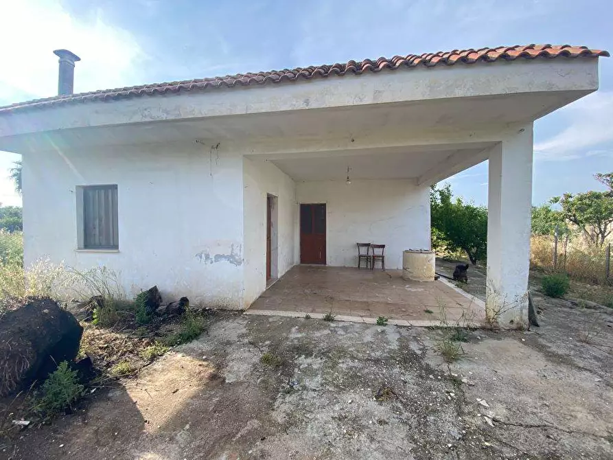 Immagine 1 di Villa in vendita  in Via Ugento a Casarano