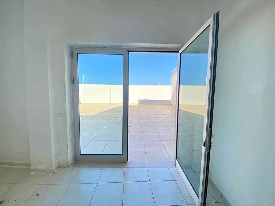 Immagine 5 di Negozio in affitto  a Casarano