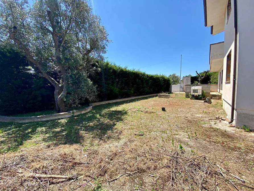 Immagine 39 di Villa in vendita  a Ruffano