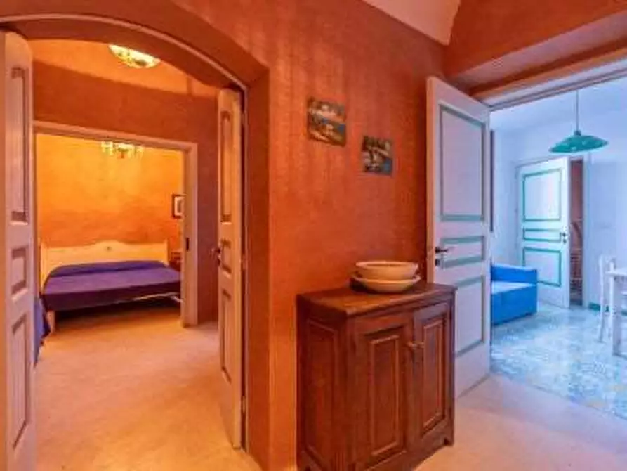 Immagine 23 di Stabile in vendita  in via Raeli  29 a Tricase