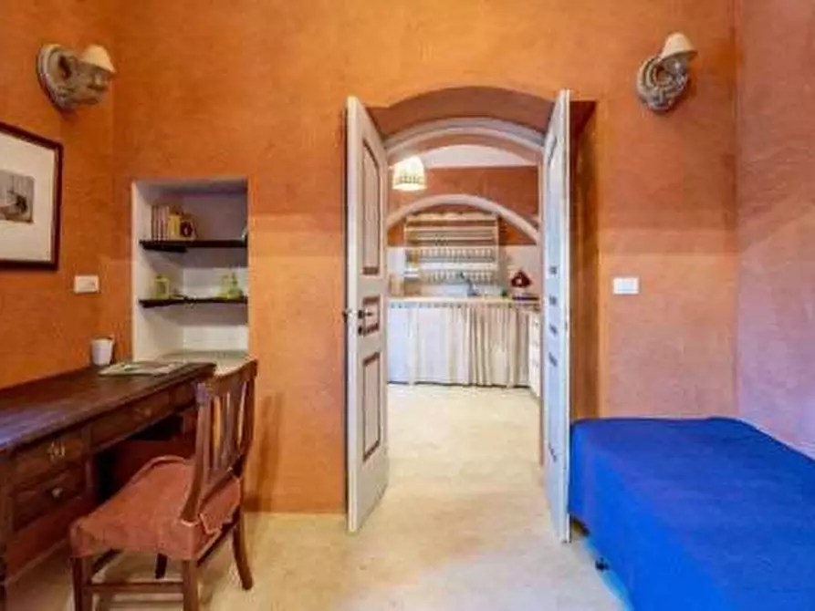 Immagine 22 di Stabile in vendita  in via Raeli  29 a Tricase