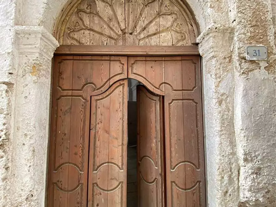 Immagine 2 di Stabile in vendita  in via Raeli  29 a Tricase