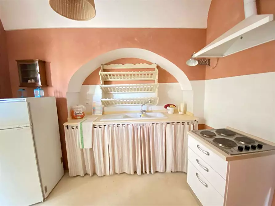 Immagine 18 di Stabile in vendita  in via Raeli  29 a Tricase