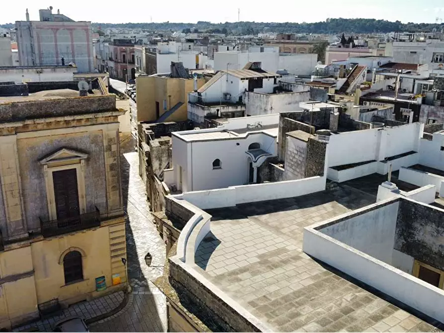 Immagine 28 di Stabile in vendita  in via Raeli  29 a Tricase