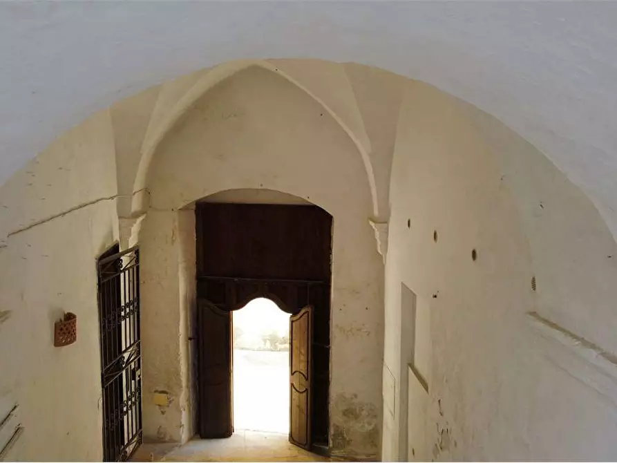 Immagine 12 di Stabile in vendita  in via Raeli  29 a Tricase