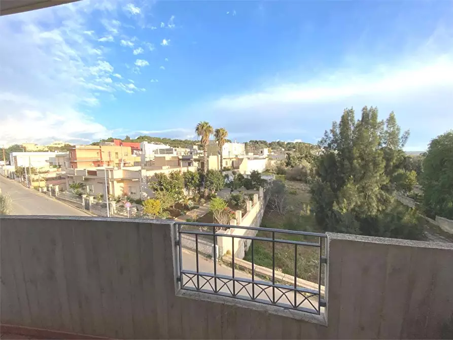 Immagine 1 di Appartamento in vendita  in via Ruffano  a Casarano