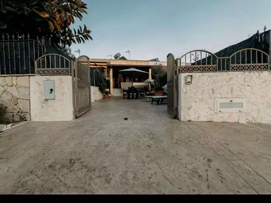 Immagine 1 di Villetta a schiera in vendita  in via ischia 17 a Taviano