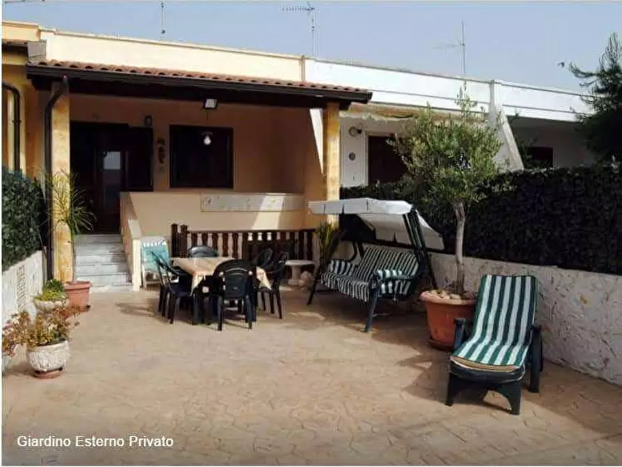 Immagine 2 di Villetta a schiera in vendita  in via ischia 17 a Taviano