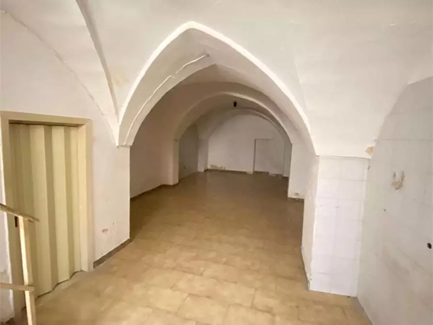 Immagine 10 di Stabile in vendita  in Via bortone 10 a Ruffano